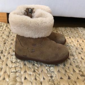 Ugg winter boots - Toddler girls USA size 6